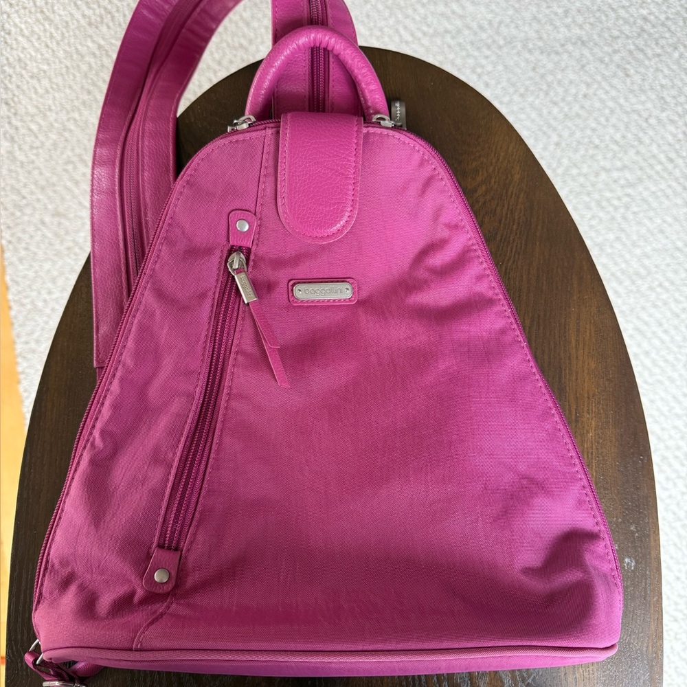 Baggallini Metro Backpack With RFID Phone Wristlet Pink